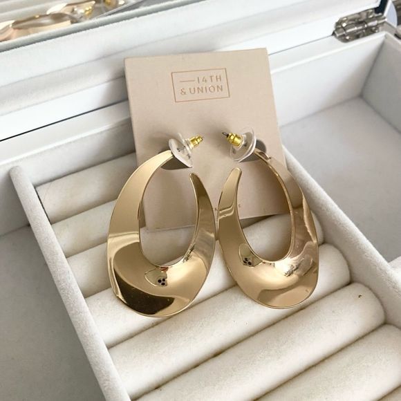 Set of 2 14th and Union statement jewelry ✨ Gold party earrings from Nordstroms - Picture 3 of 3